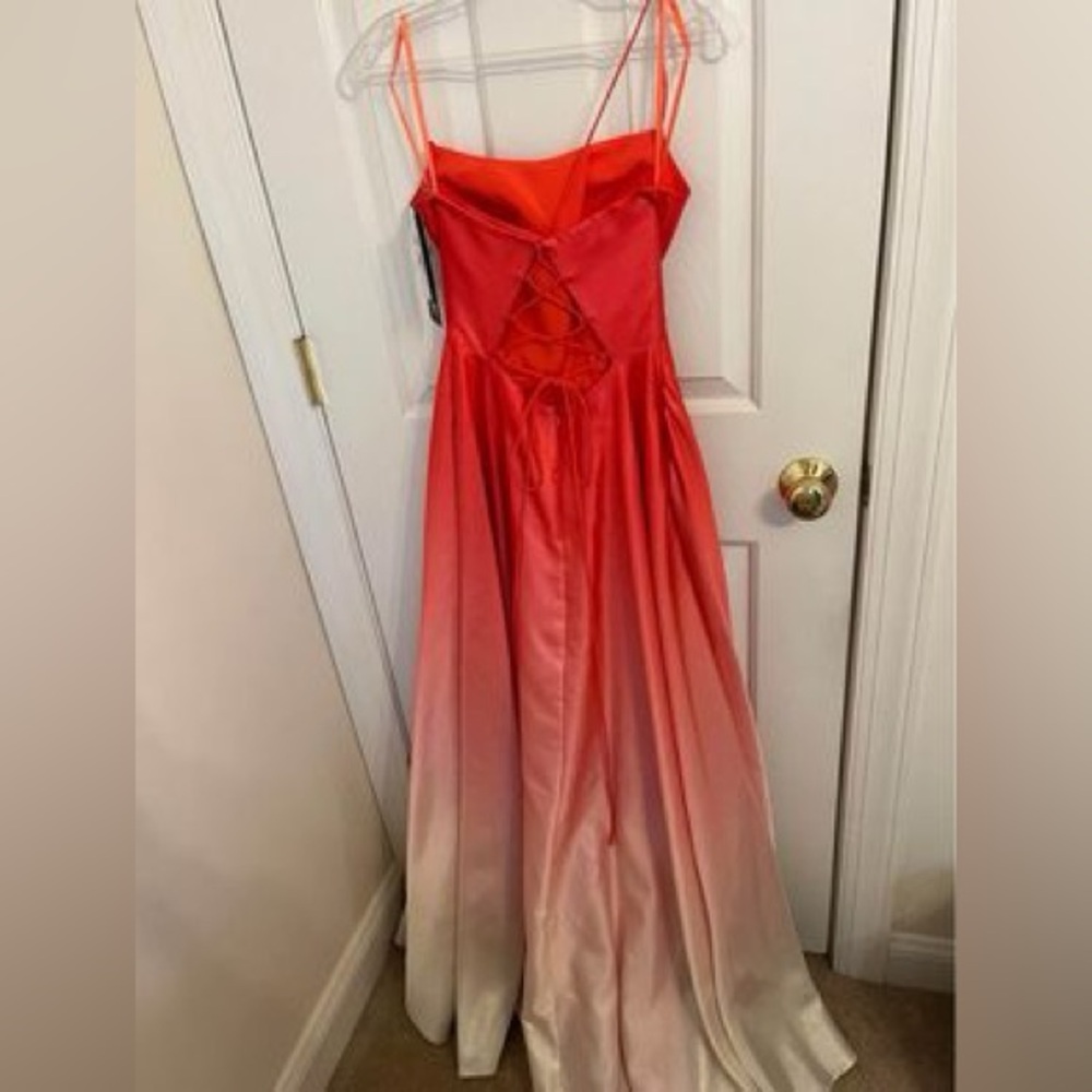 Prom Dress - Picture 4 of 5